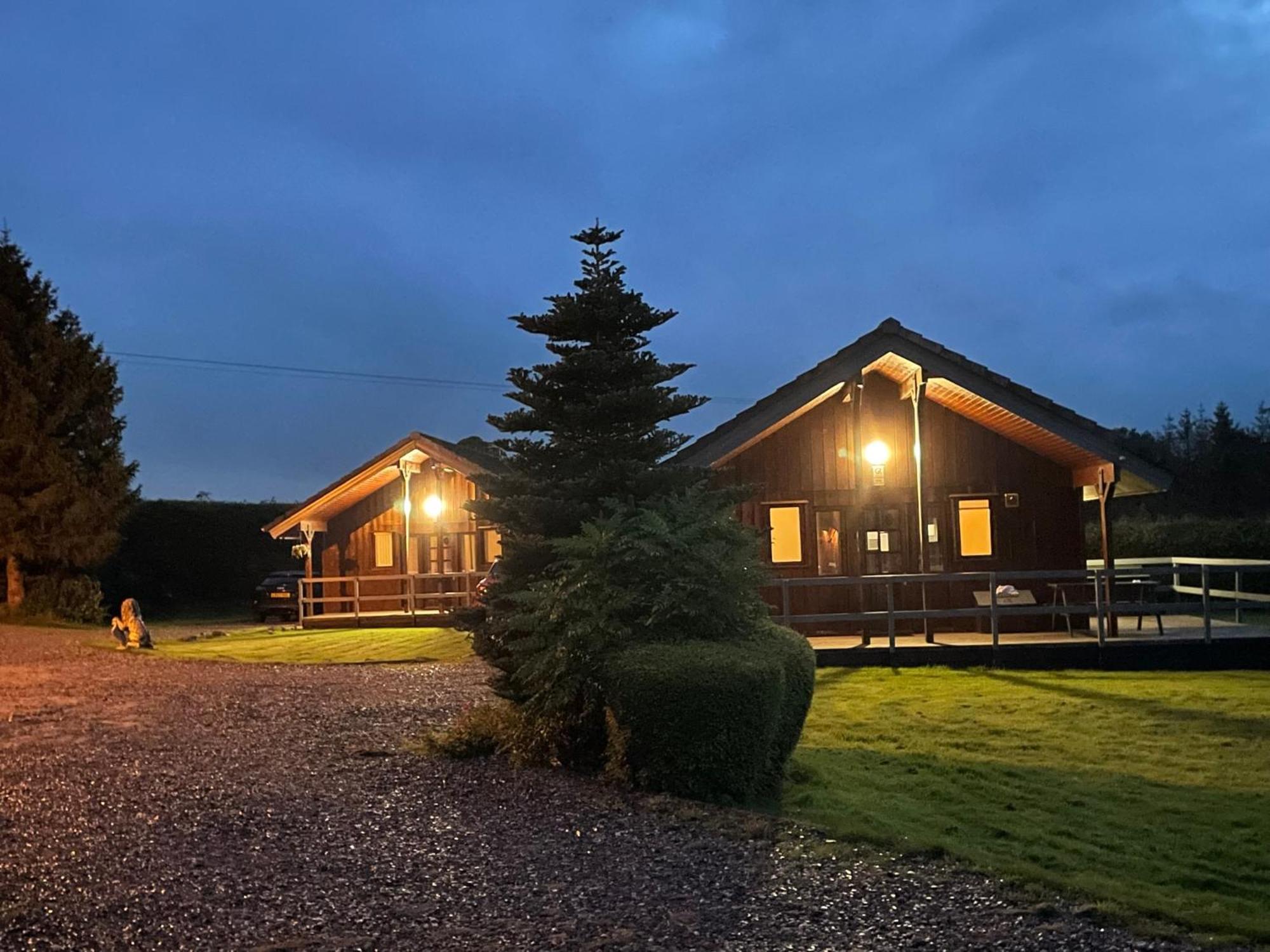 Wellsfield Farm Holiday Lodges Stirling Exterior photo